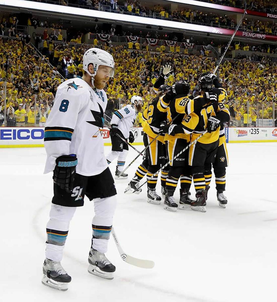 2016 Stanley Cup Final: Penguins score late goal to pull out a thrilling  Game 1 win over the Sharks 