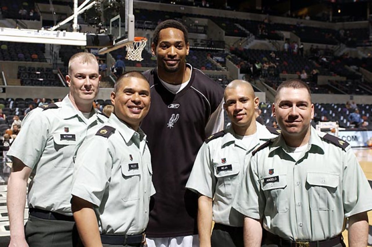 130208161252-robert-horry-10-single-image-cut.jpg