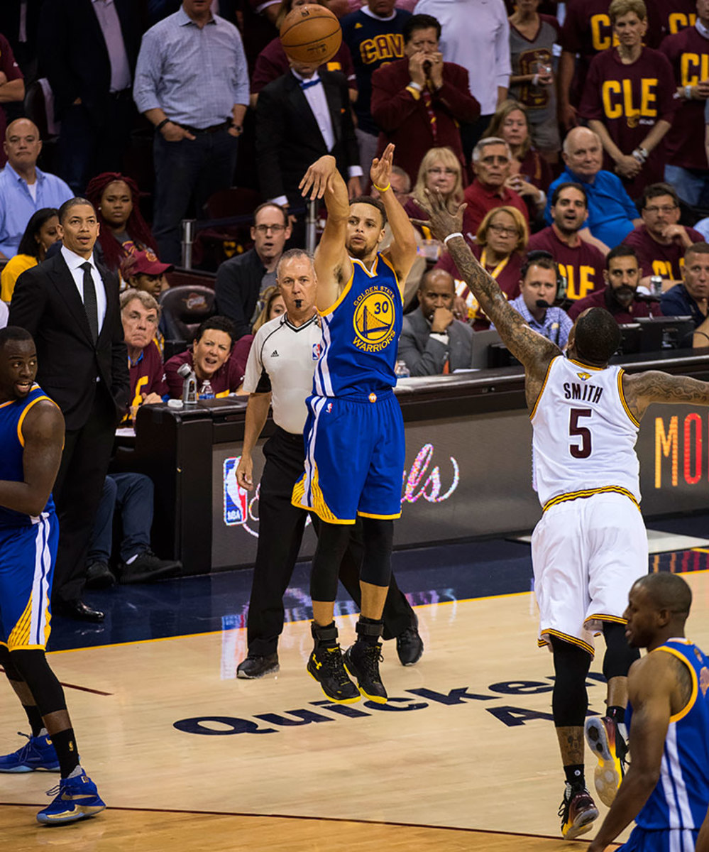 Stephen-Curry-SI136_TK1_02025.jpg