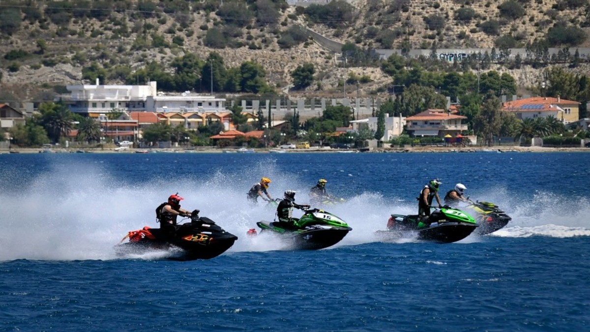 Texas, Oklahoma State QBs with dueling jet ski passes Sports Illustrated