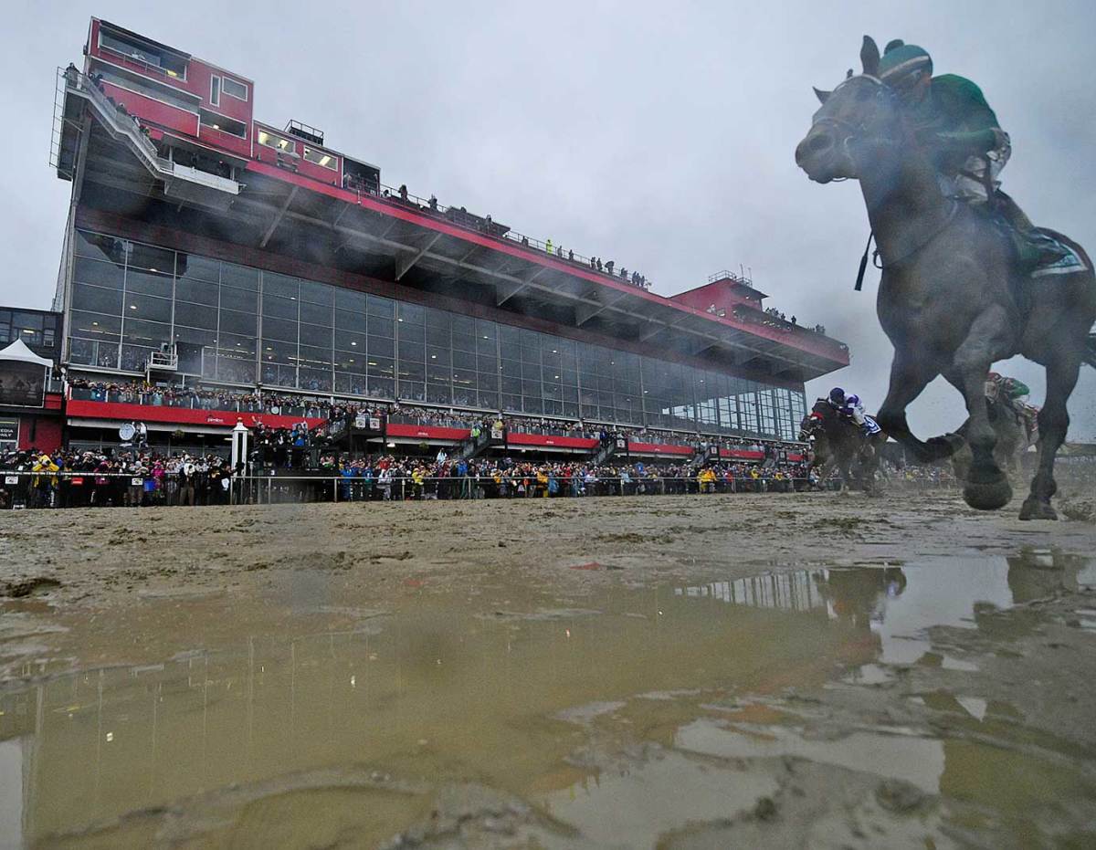 Exaggerator-wins-Preakness-SI-4.jpg