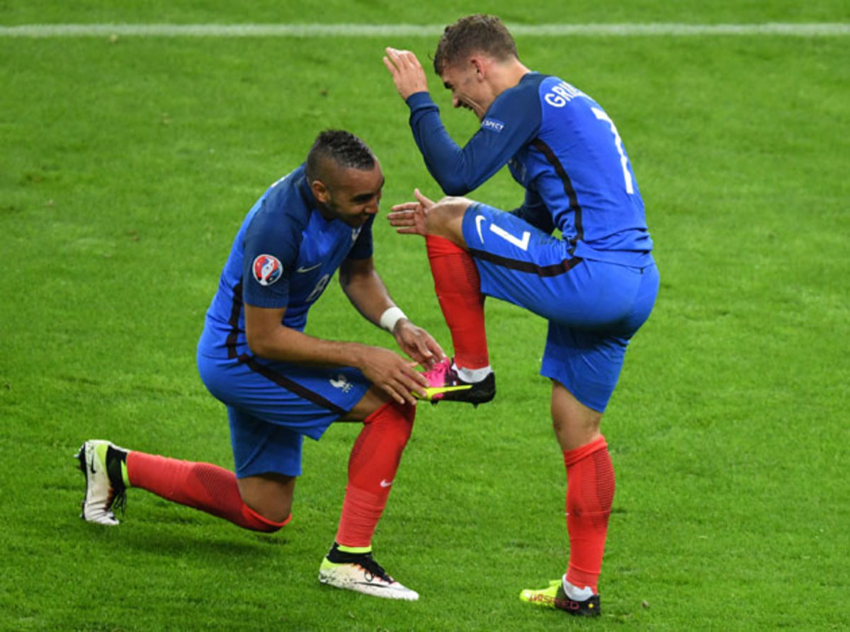 griezmann-payet-shoes.jpg