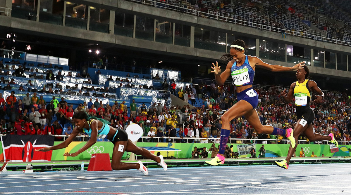 shaunae-miller-dive-alison-felix-400-meters.jpg