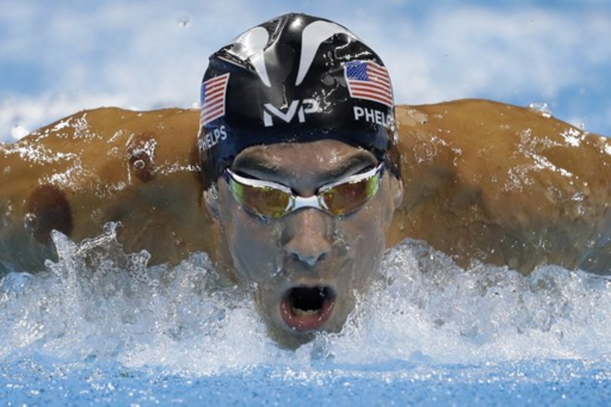 United States' Michael Phelps competes in a men's 200-meter butterfly semifinal during the swimming competitions at the 2016 Summer Olympics, Monday, Aug. 8, 2016, in Rio de Janeiro, Brazil. (AP Photo/Michael Sohn)