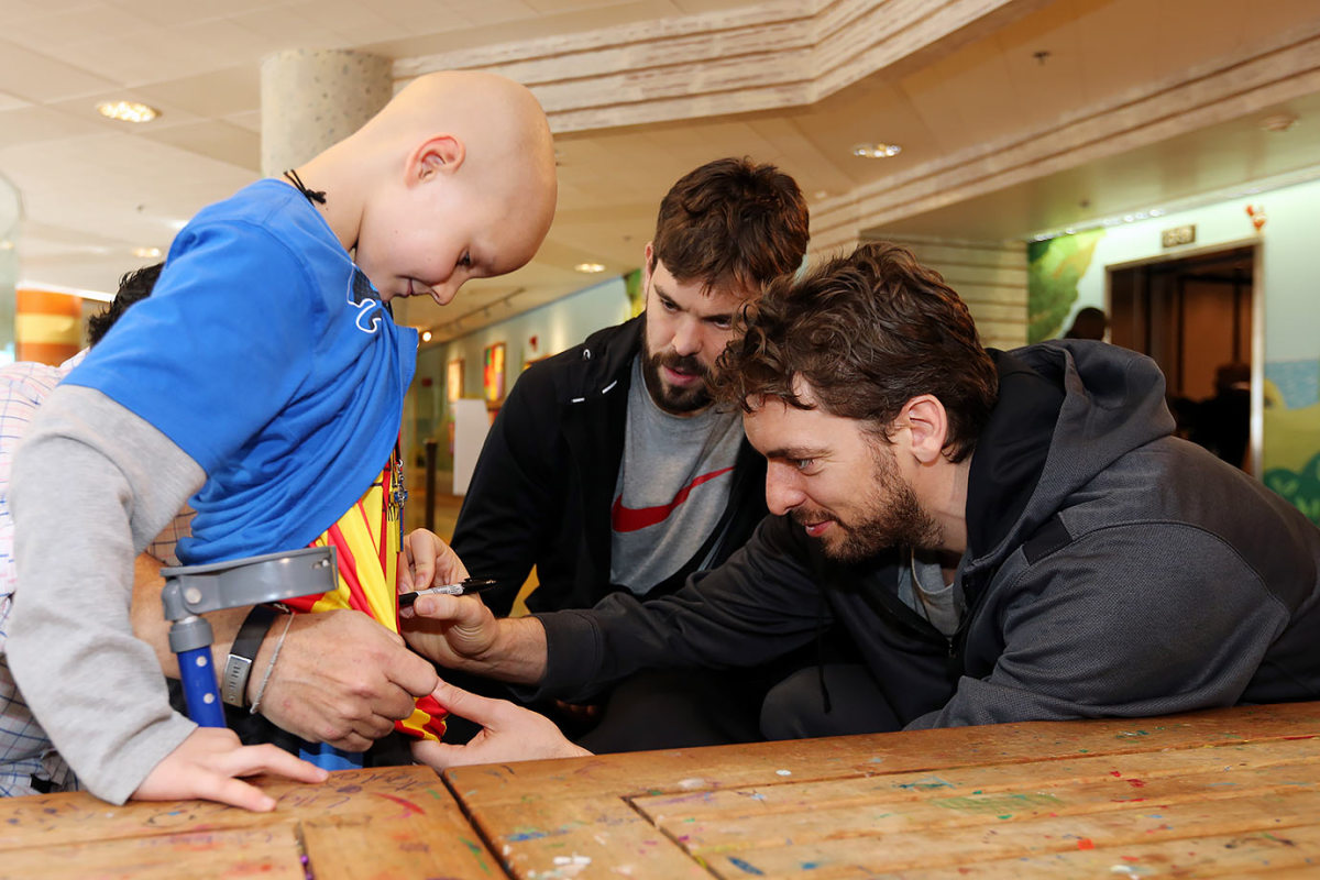 2013-1217-Pau-Marc-Gasol.jpg