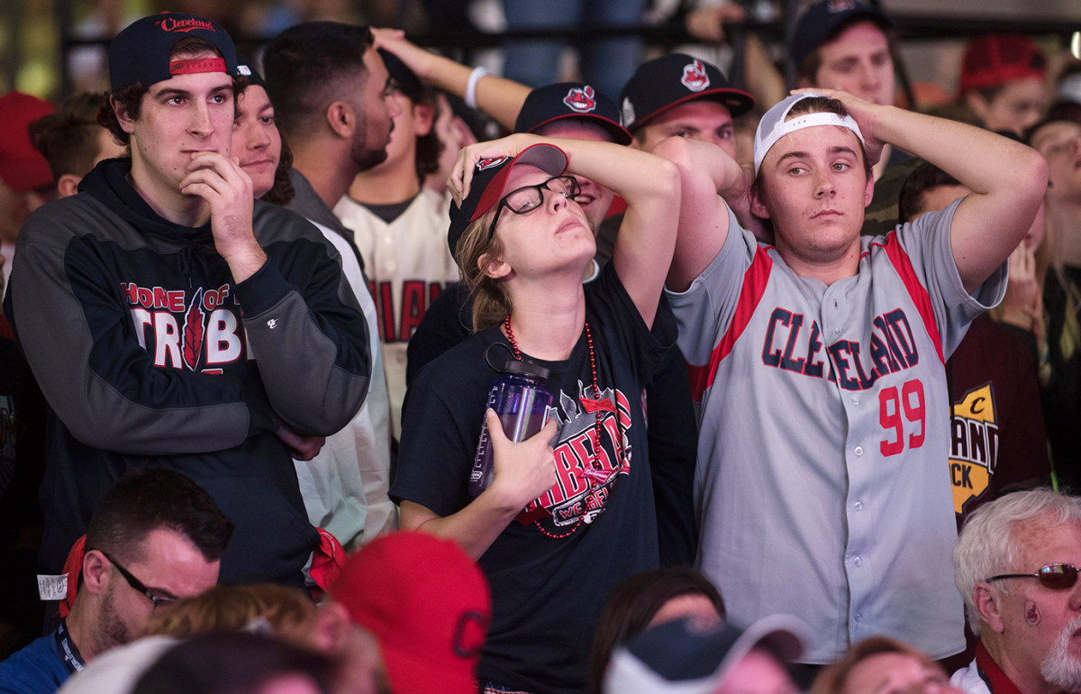 cleveland-indians-fans-world-series-game-7.jpg