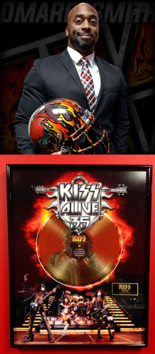 omarr-smith-la-kiss-gold-record.jpg