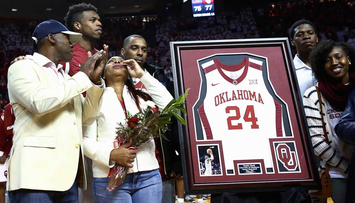 The Night in sports March 1_793919927410.jpg