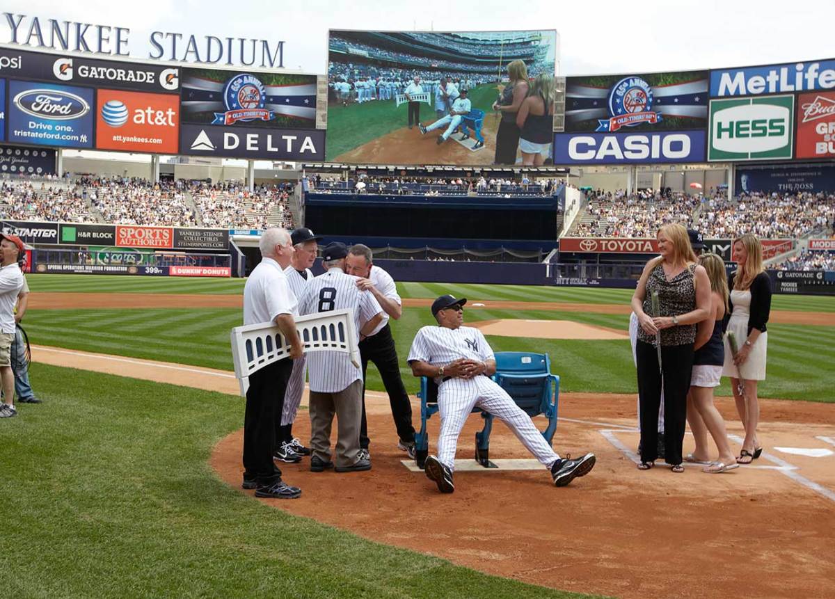 2011-0626-Reggie-Jackson-Yogi-Berra-Gene-Monahan-opxx-41244.jpg