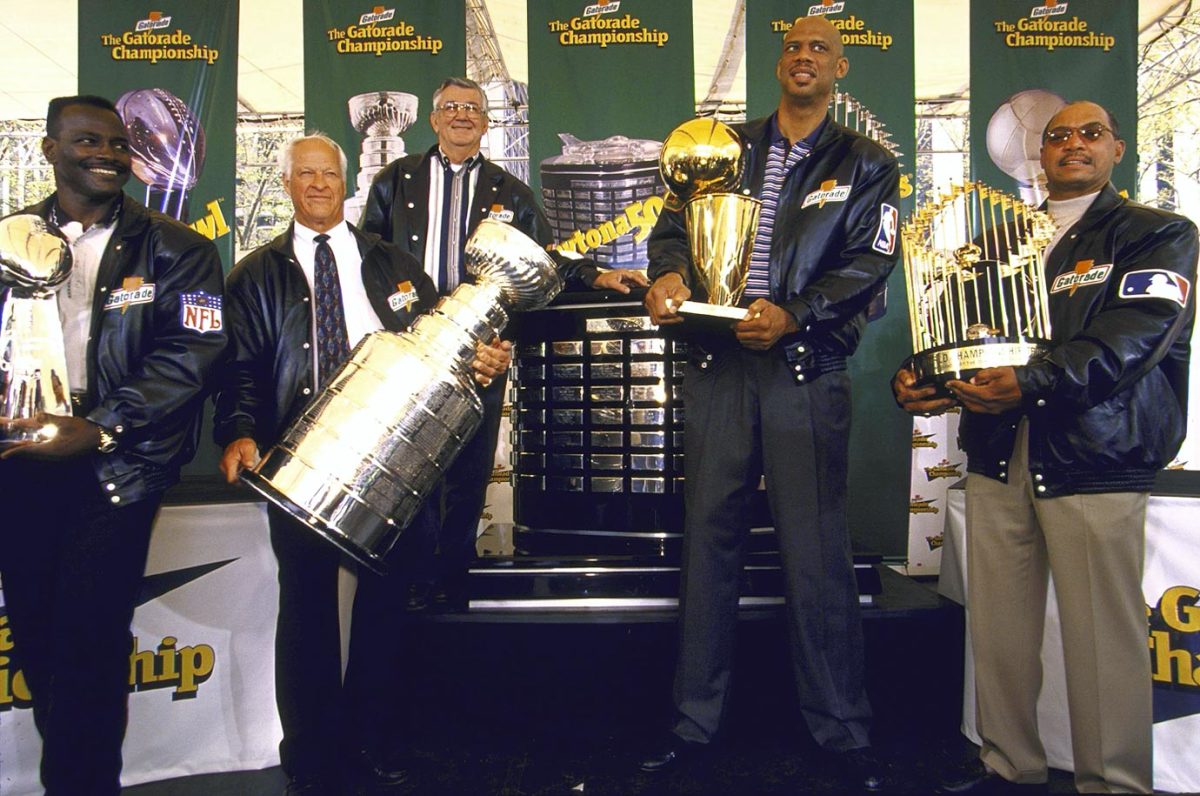 1997-0501-Walter-Payton-Gordie-Howe-Bobby-Allison-Kareem-Abdul-Jabbar-Reggie-Jackson-05904800.jpg