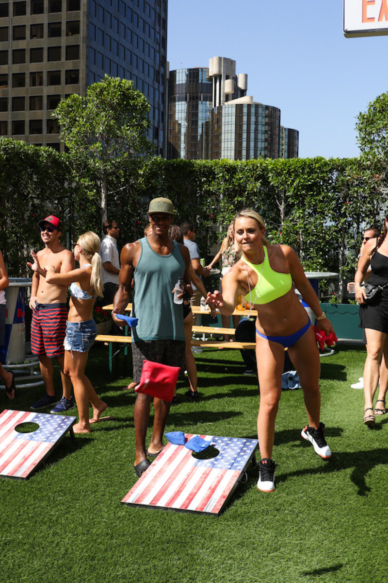 cornhole_rajon_rondo_lindsey_vonn29.jpg