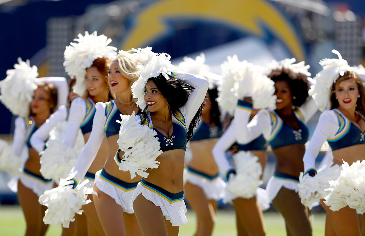 San-Diego-Charger-Girls-cheerleaders-607627844.jpg