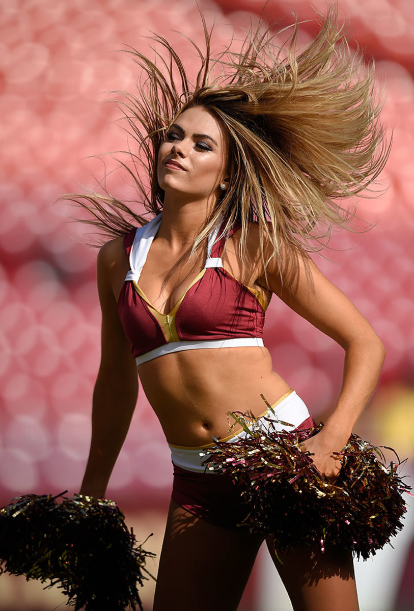 Washington-Redskins-cheerleaders-AP_16262518620083.jpg