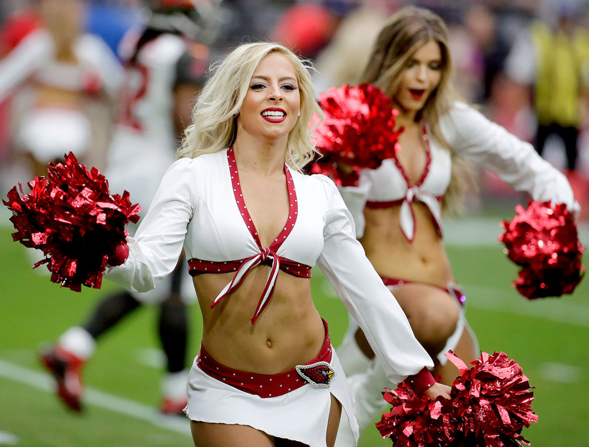 Arizona-Cardinals-cheerleaders-AP_833013016872.jpg