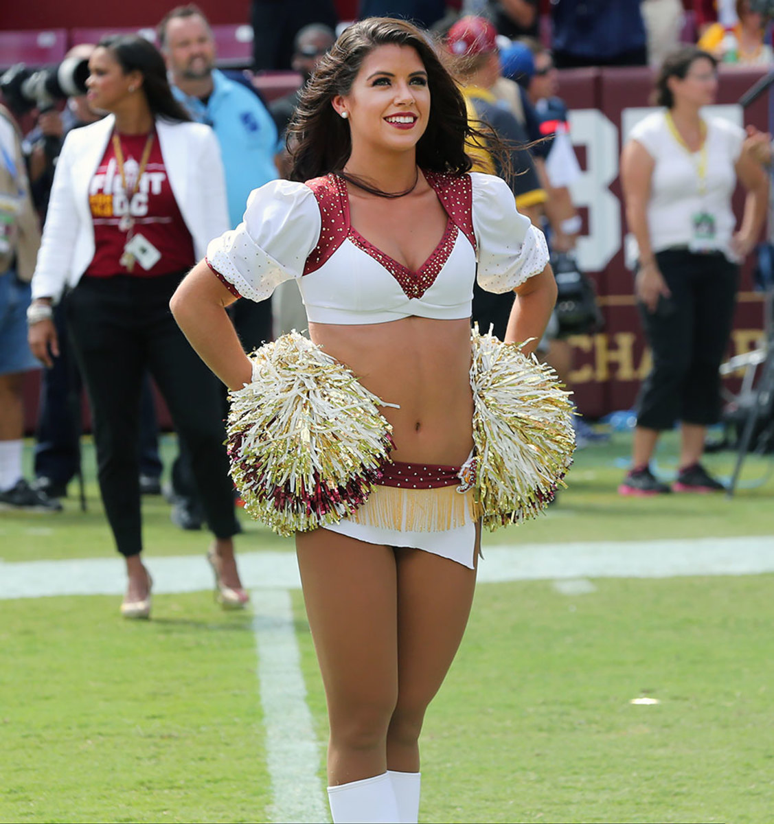 Washington-Redskins-cheerleaders-BEA_3522A.jpg