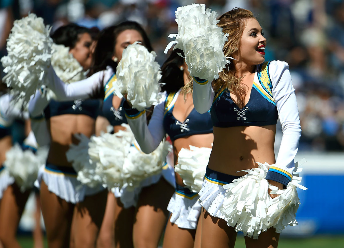 San-Diego-Charger-Girls-cheerleaders-AP_889663059086.jpg