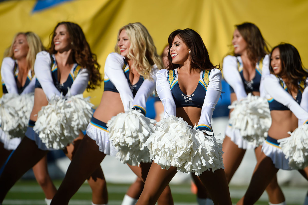 San-Diego-Charger-Girls-cheerleaders-AP_467127751742.jpg