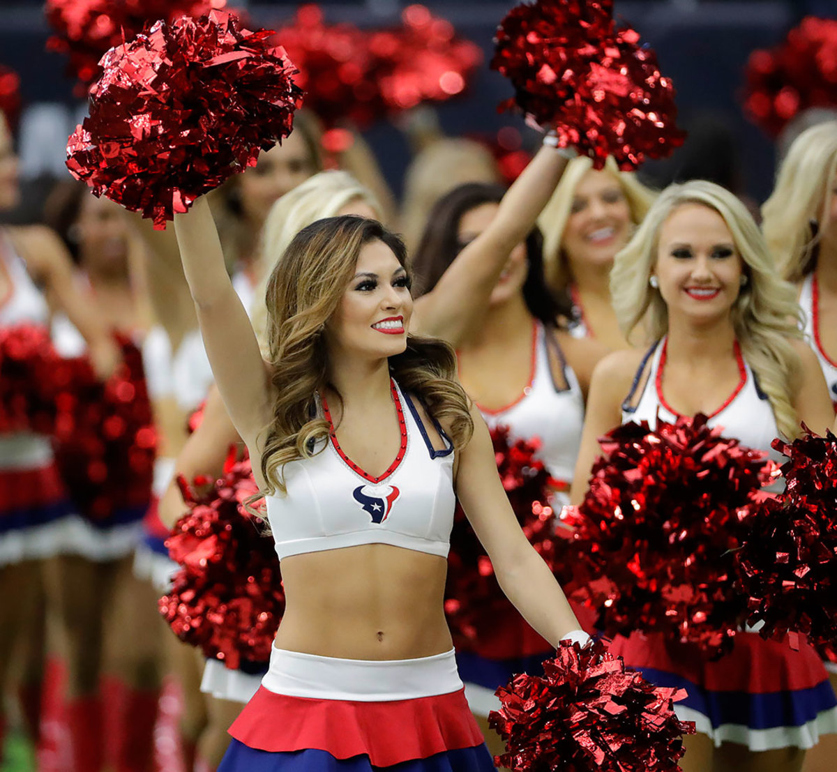 Houston-Texans-cheerleaders-AP_16262687102413.jpg