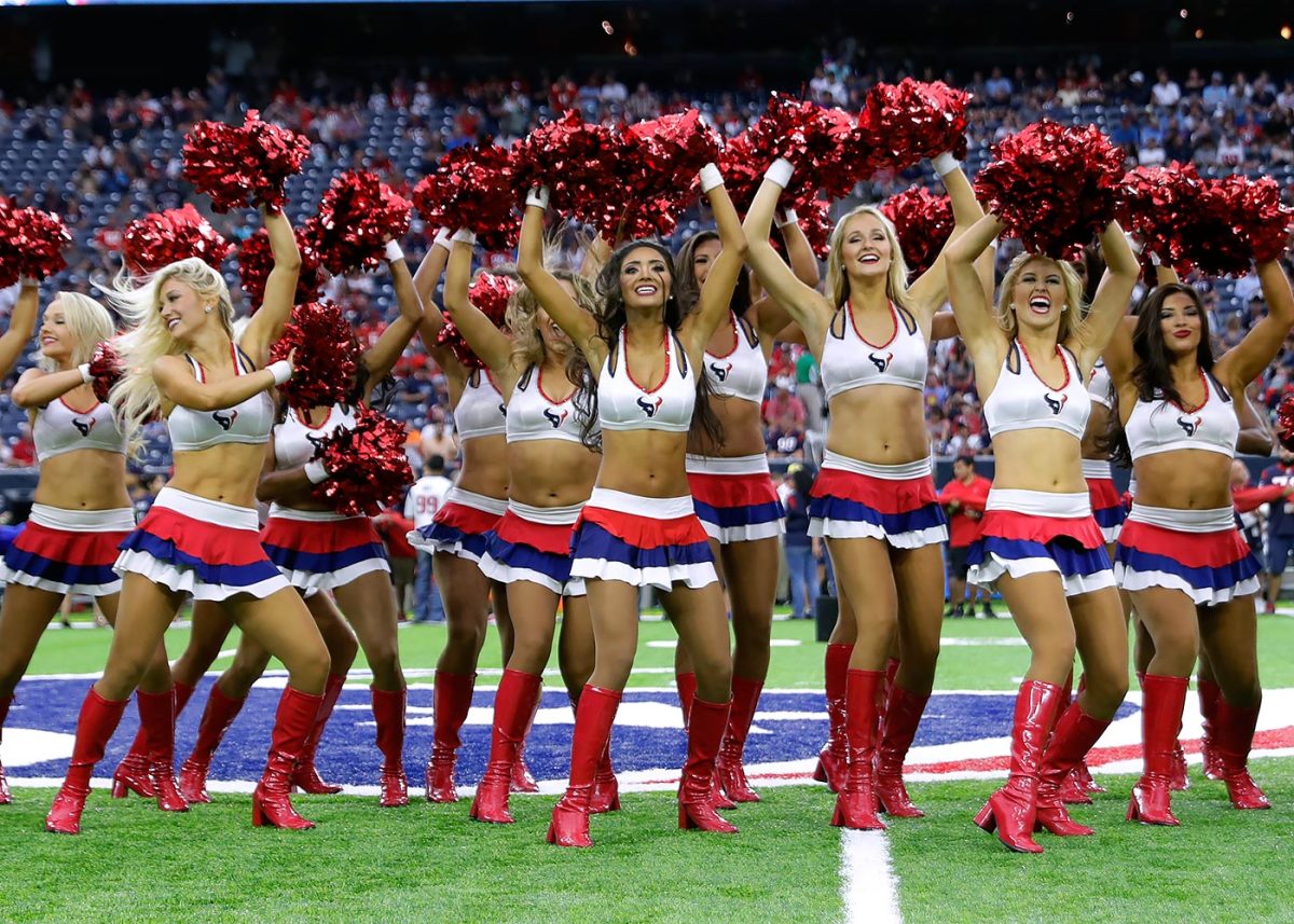 Houston-Texans-cheerleaders-AP_16262689327233.jpg