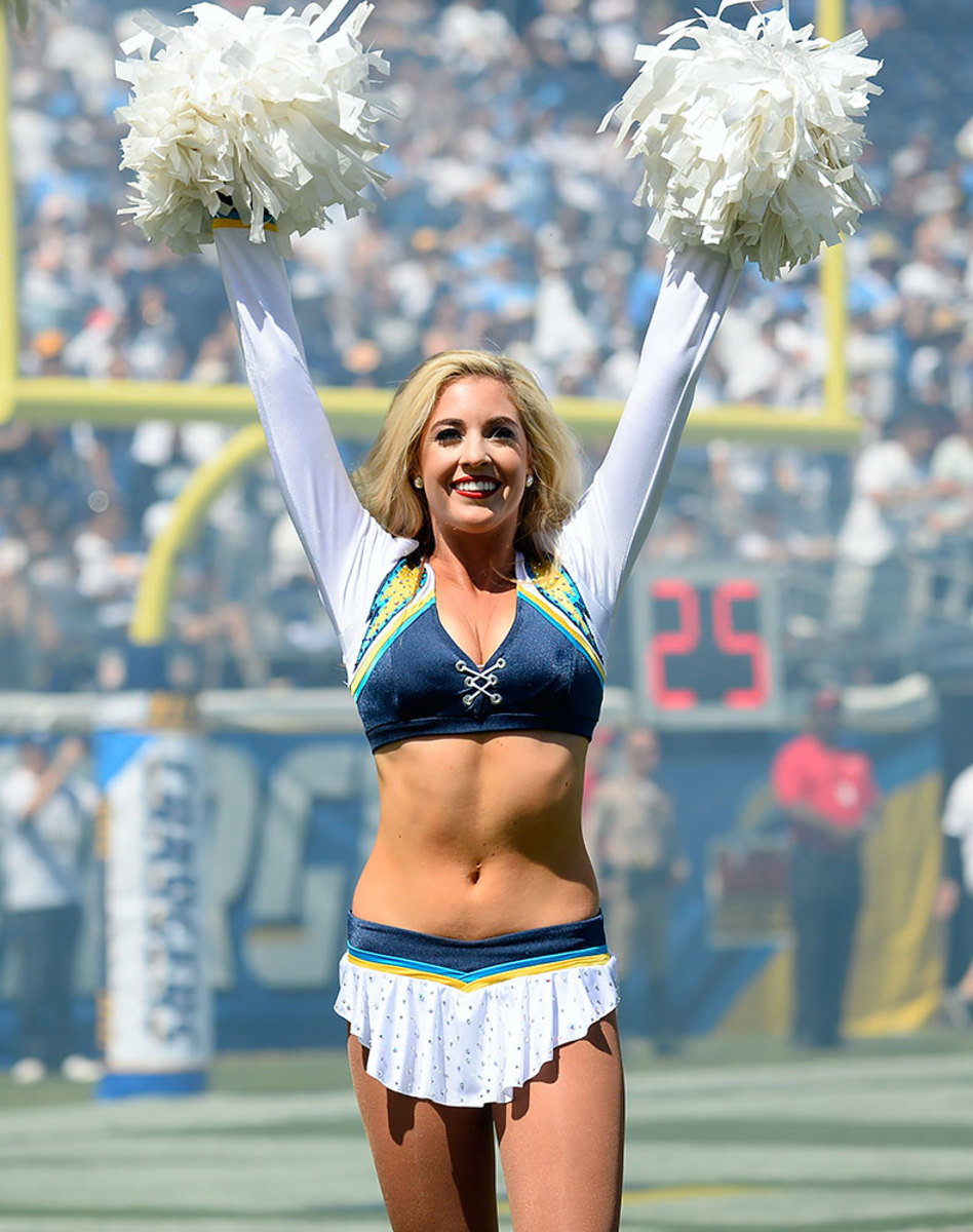 San-Diego-Charger-Girls-cheerleaders-AP_437049967384.jpg