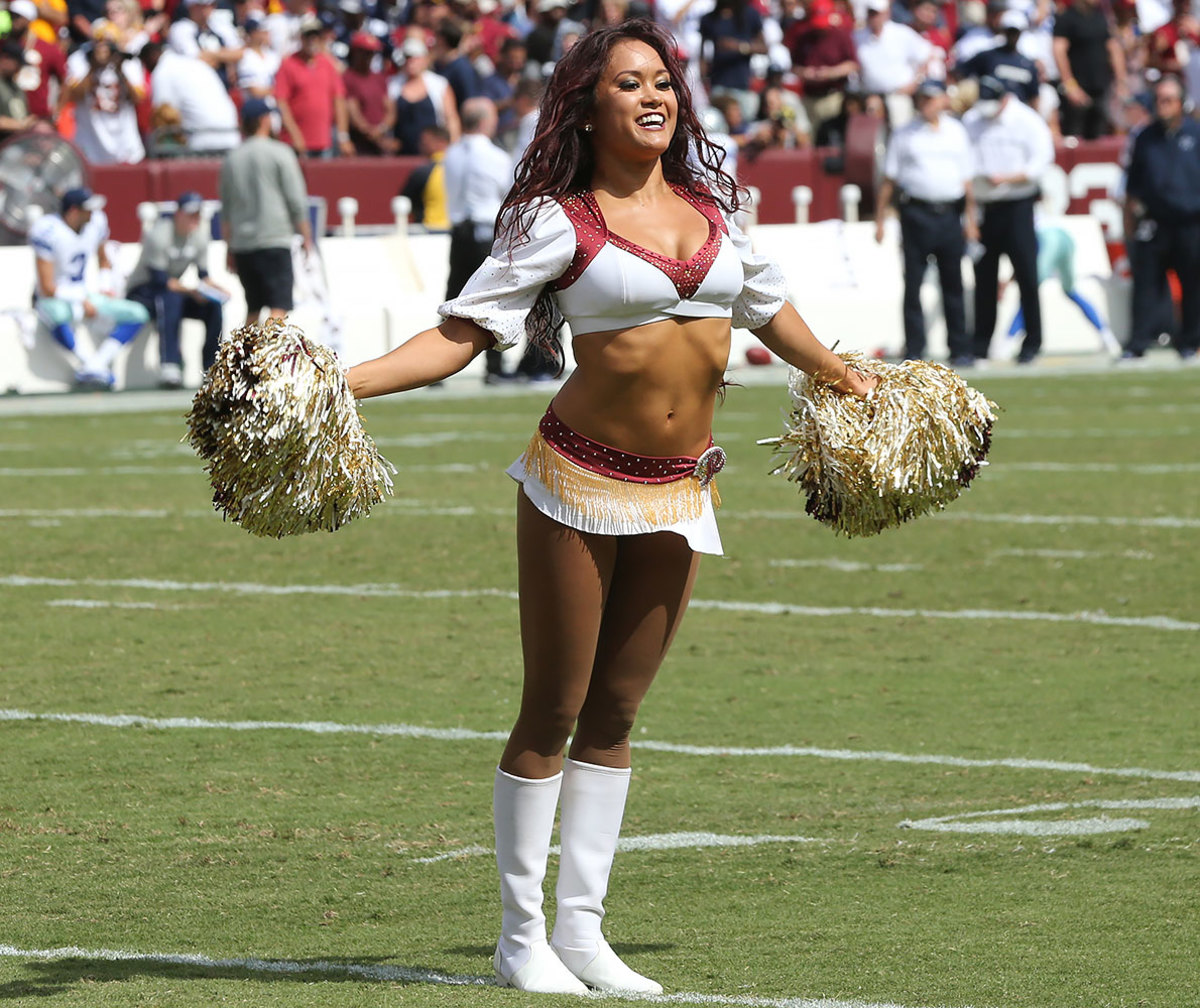 Washington-Redskins-cheerleaders-BEA_5544A.jpg