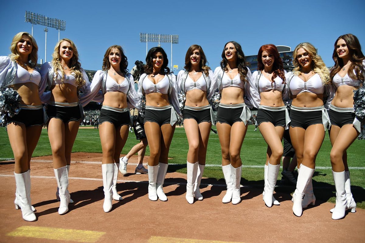 Oakland-Raiders-Raiderettes-cheerleaders-GettyImages-607560214.jpg