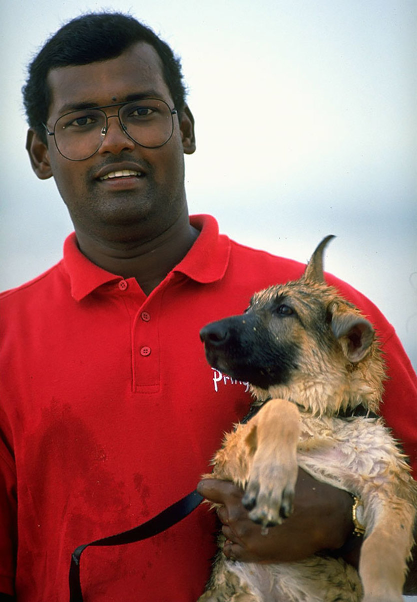 1996-0710-Vijay-Singh-dog-05595204.jpg