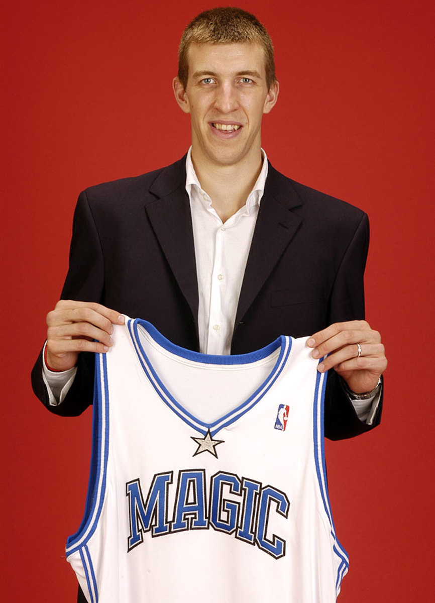 2005-nba-draft-pick-fran-vazquez.jpg