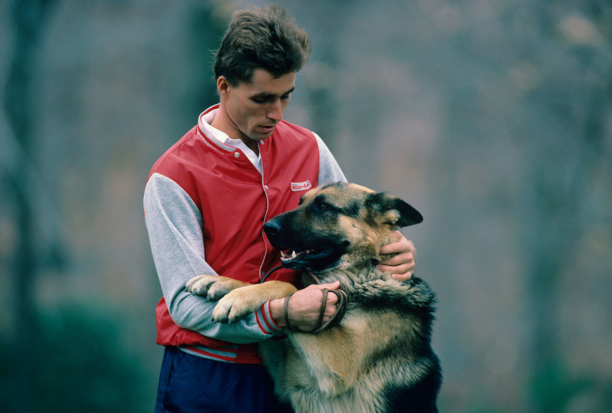 1986-0428-Ivan-Lendl-dog.jpg