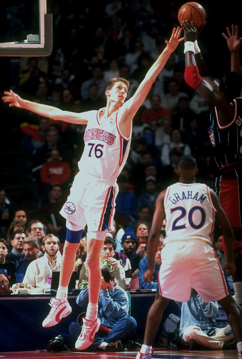 1993-nba-draft-pick-shawn-bradley-05734534.jpg