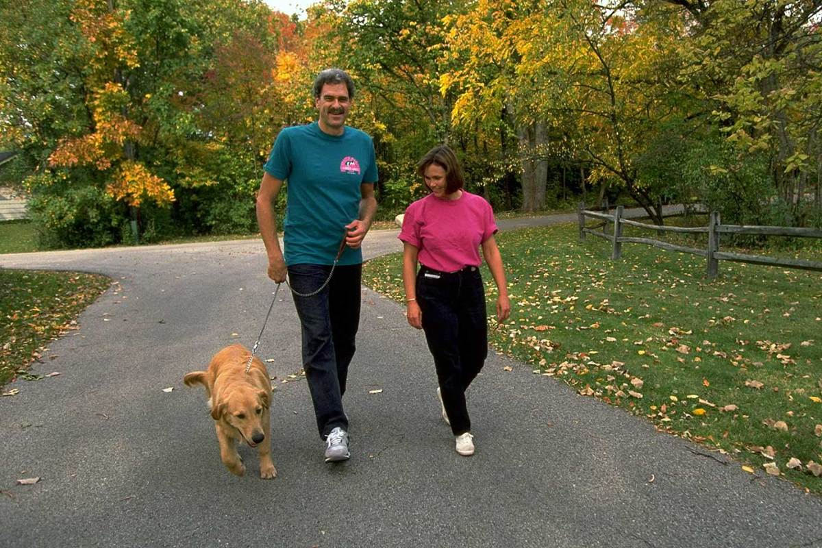 1991-1009-Phil-Jackson-wife-June-dog-05248297_0.jpg