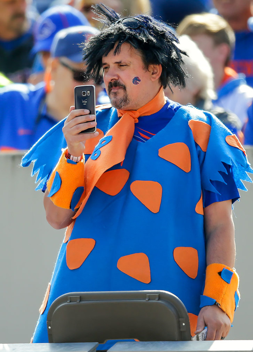 2016-0924-Boise-State-Broncos-fan-172160924066_Boise_State_v_Oregon_Stat.jpg