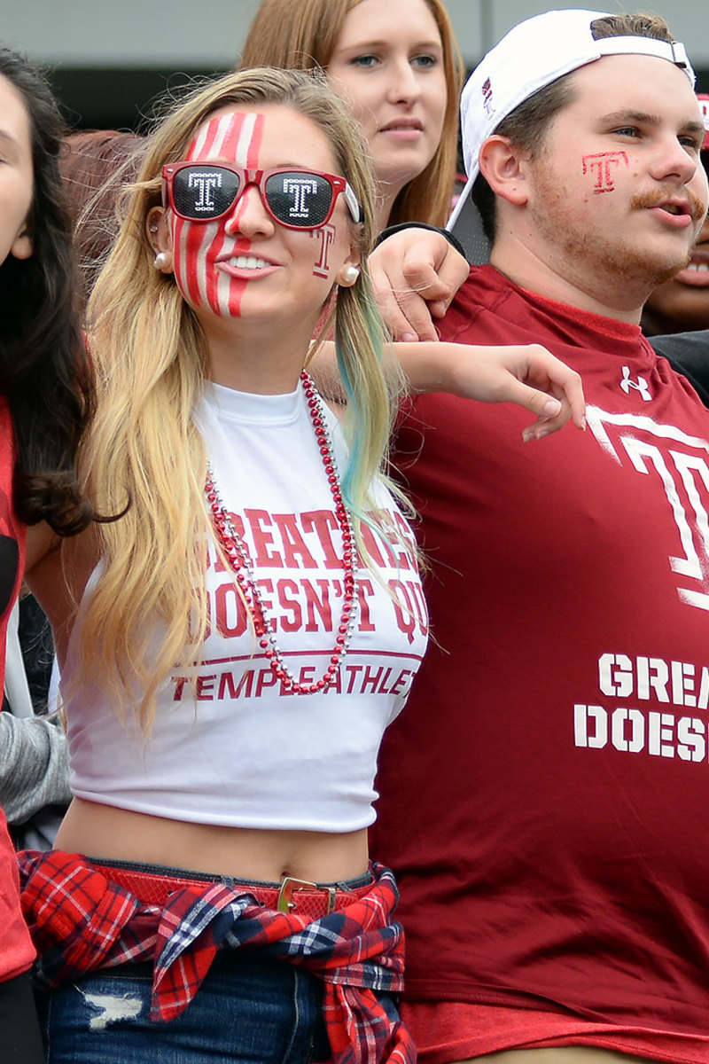 2016-0924-Temple-Owls-fans.jpg