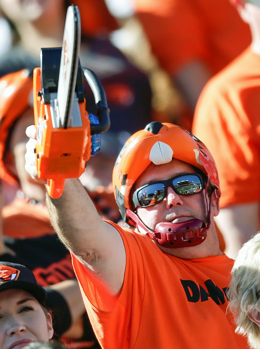 2016-0924-Oregon-State-Beavers-fan.jpg