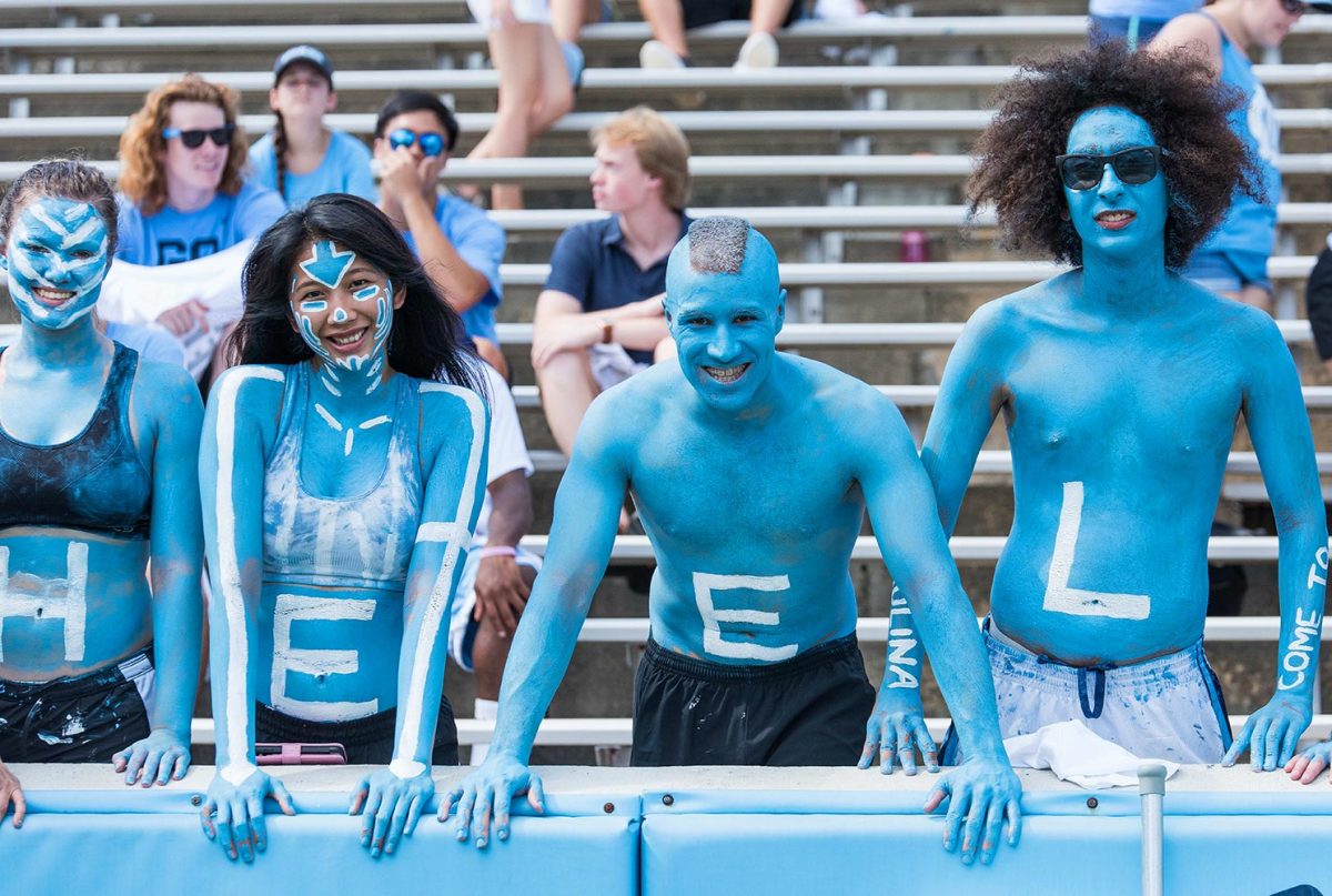 2016-0924-North-Carolina-Tar-Heels-fans-DHD1609244897--NCAA-FOOTBALL--SEP-24-P.jpg