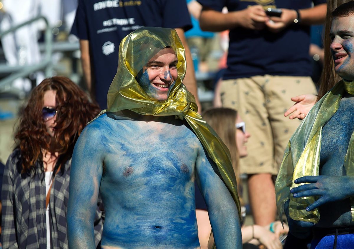 2016-0924-Akron-Zips-fan.jpg