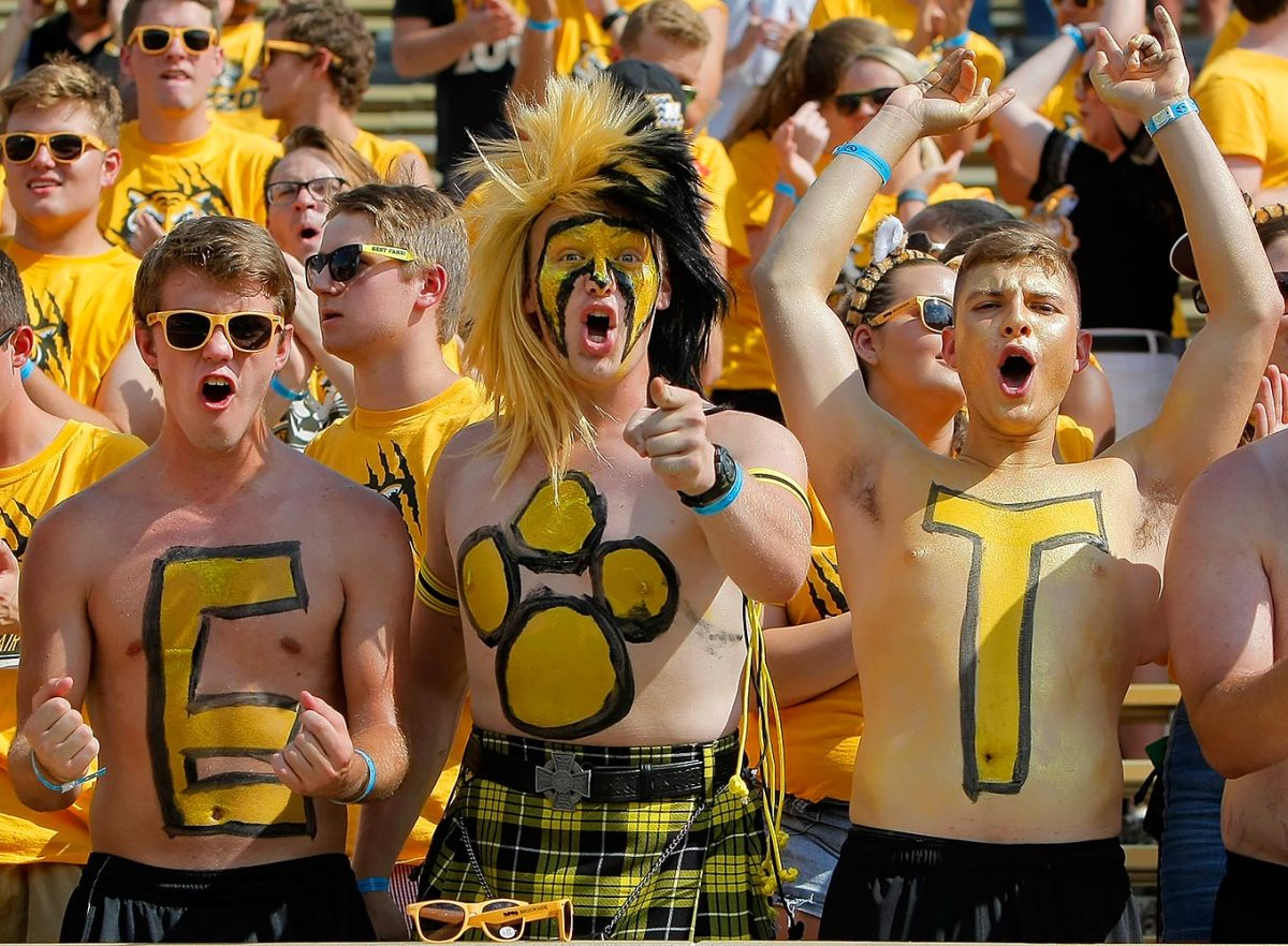 2016-0924-Missouri-Tigers-fans-CAX16092402_Delaware_State-_at_Missour.jpg