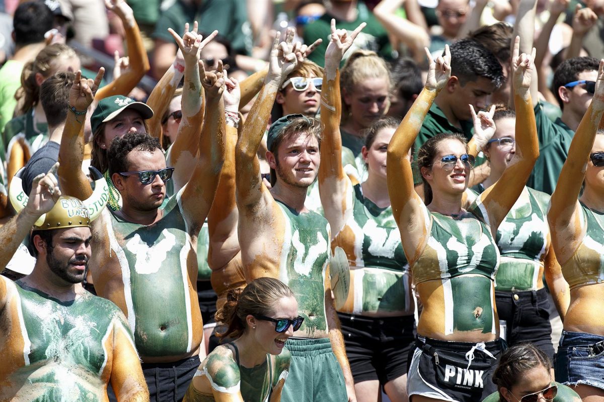 2016-0924-South-Florida-Bulls-fans-610197366.jpg