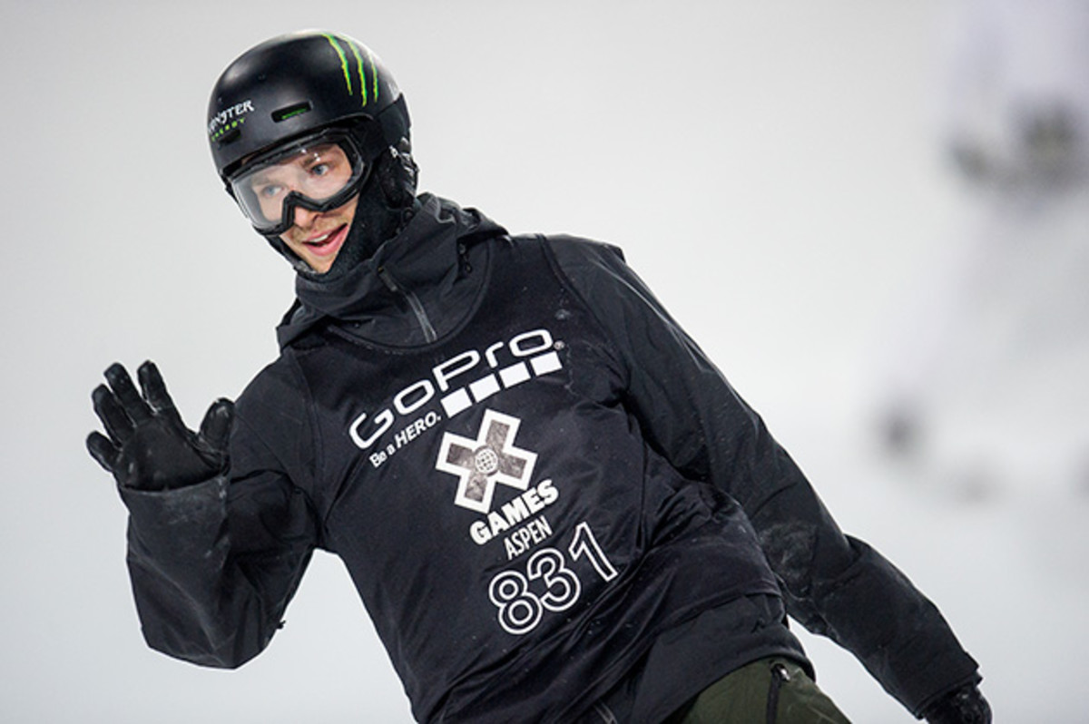 ipod-snowboarding-halfpipe-x-games-630-2.jpg