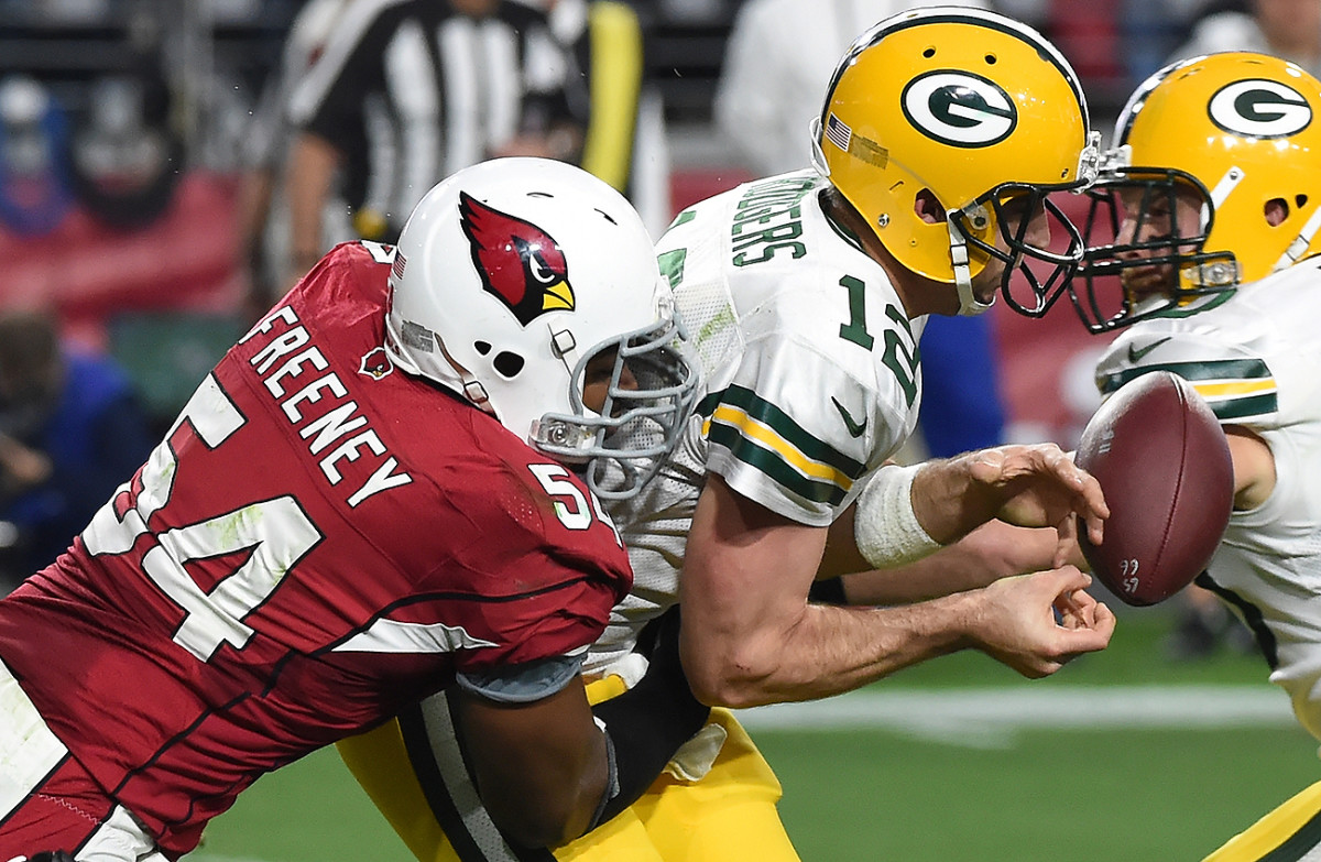 Dwight Freeney had a major impact on the Cardinals in 2015 despite playing limited snaps.
