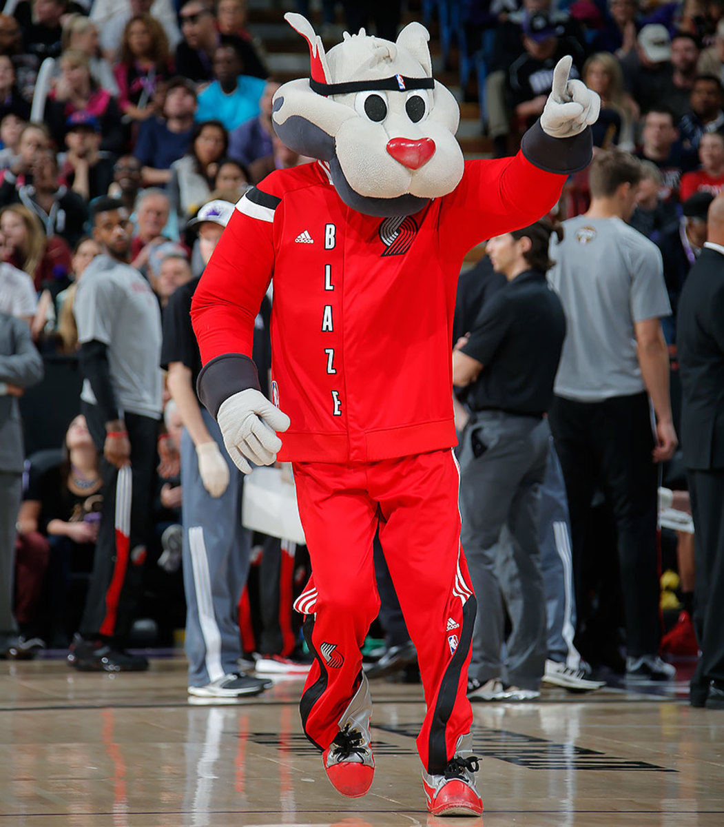 Portland-Trail-Blazers-mascot-Blaze-the-Trail-Cat.jpg