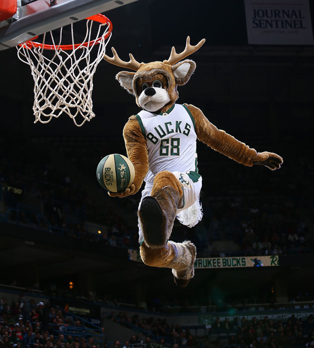 Milwaukee-Bucks-mascot-Bango-the-Buck.jpg