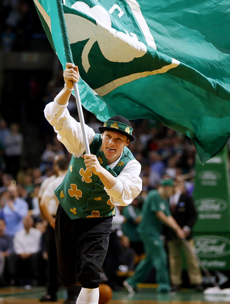 Boston-Celtics-mascot-Lucky-the-Leprechaun.jpg