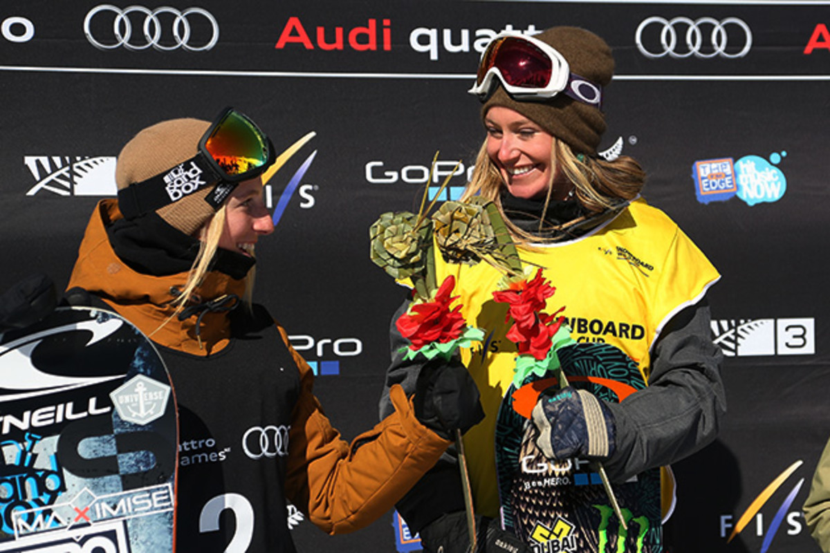 Laurie Blouin (left) with Jamie Anderson (right) after Anderson won first place in the slopestyle final at the Winter Games NZ.