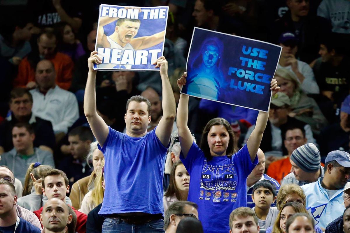 2016-0319-Duke-fans-2c0b9a62bf9042c1bdc8910d5be82b84-0.jpg
