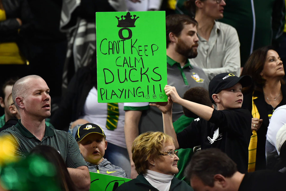 2016-0320-Oregon-Ducks-fans-SI274_TK1_02491.jpg
