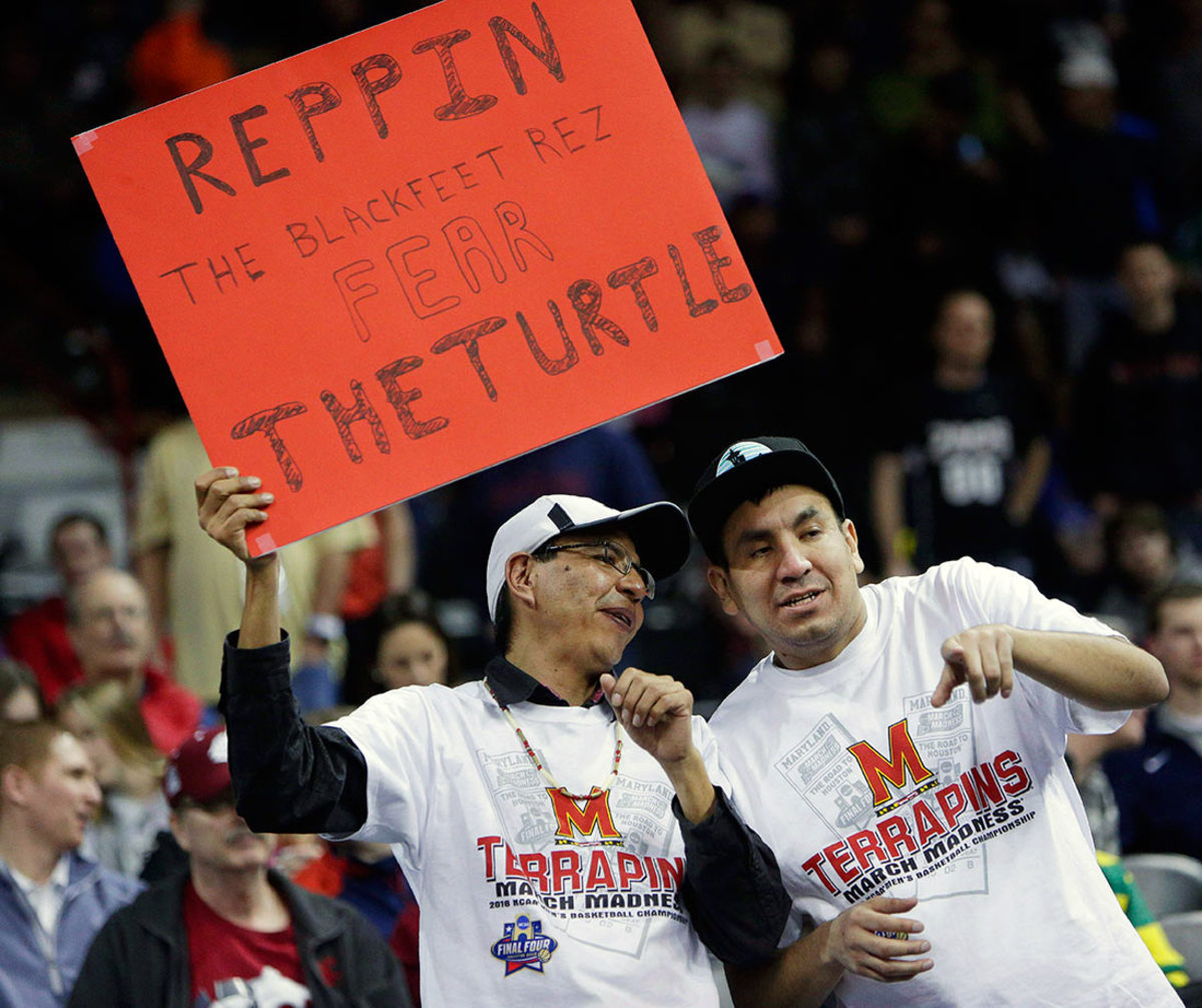 2016-0318-Maryland-fans-d9f0a793ed594c45ab6885c1bf7d849e-0.jpg