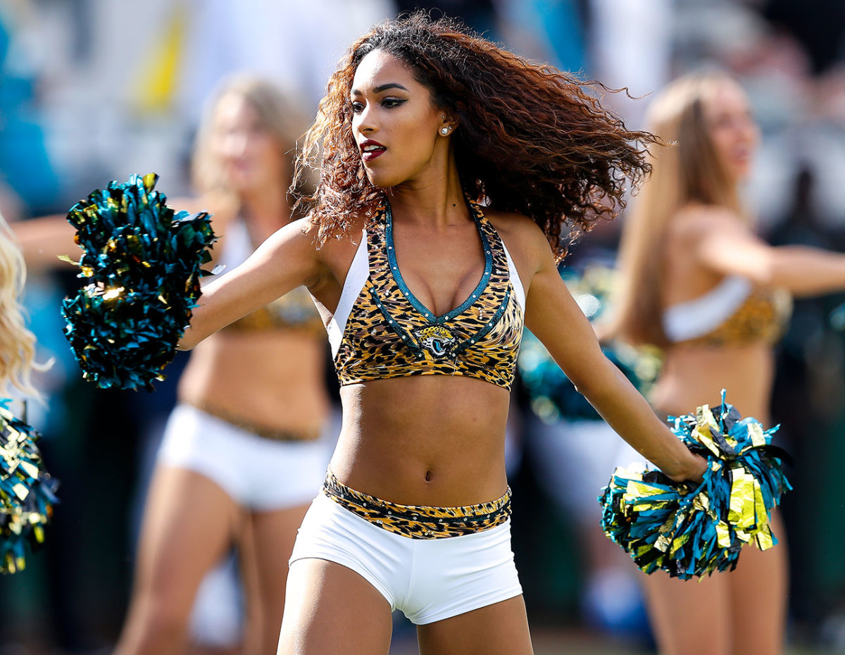 Jacksonville-Jaguars-ROAR-cheerleaders-GettyImages-629272884_master.jpg