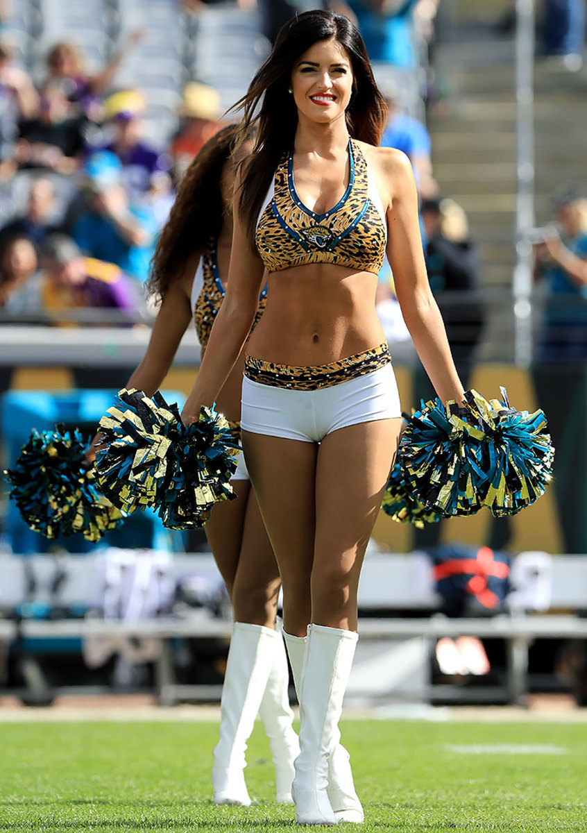 Jacksonville-Jaguars-ROAR-cheerleaders-GettyImages-629159754_master.jpg