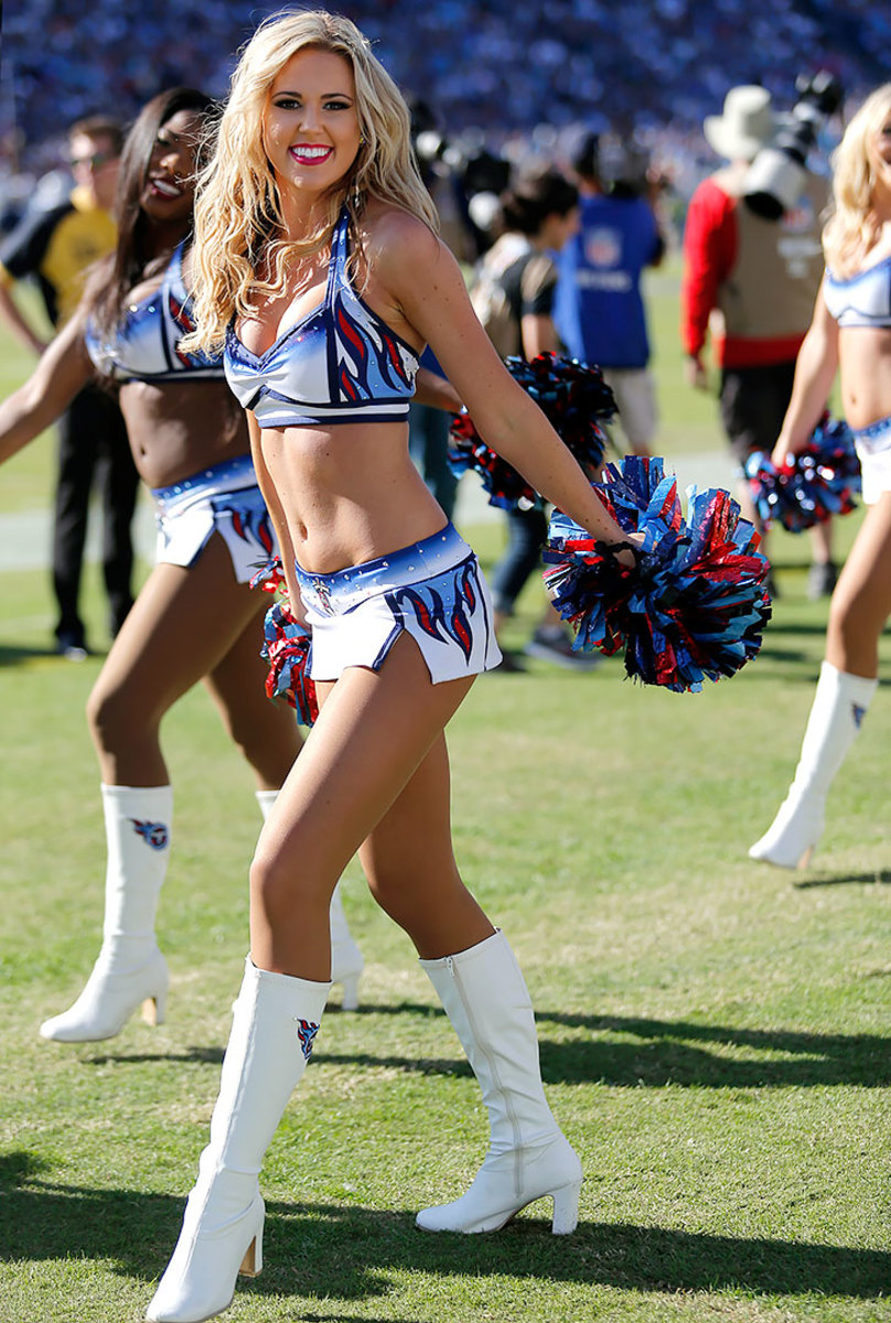 Tennessee-Titans-cheerleaders-DBF10231614_Colts_at_Titans.jpg